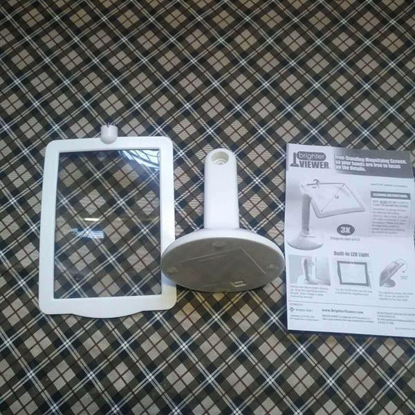 Visionneuse plus lumineuse Lighteme - Loupe LED