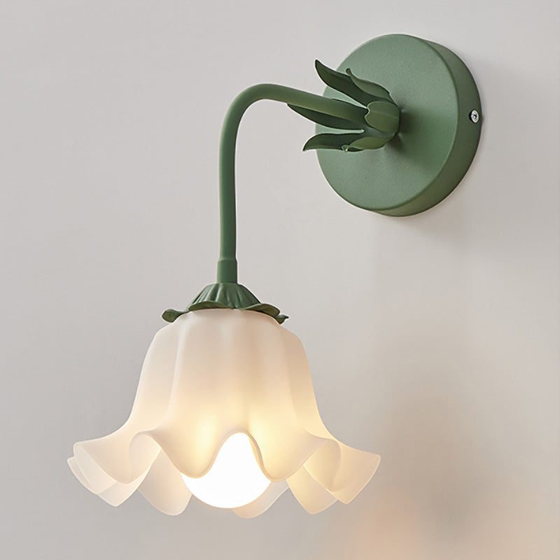 Lighteme Graceful Flower Wall Lamp