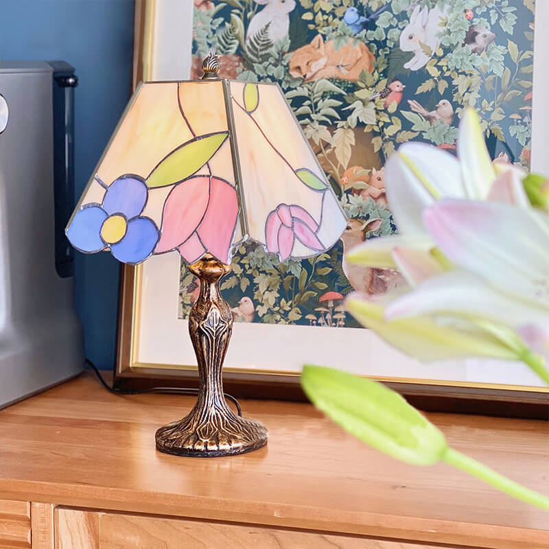 Lighteme Vintage Stained Glass Table Lamp
