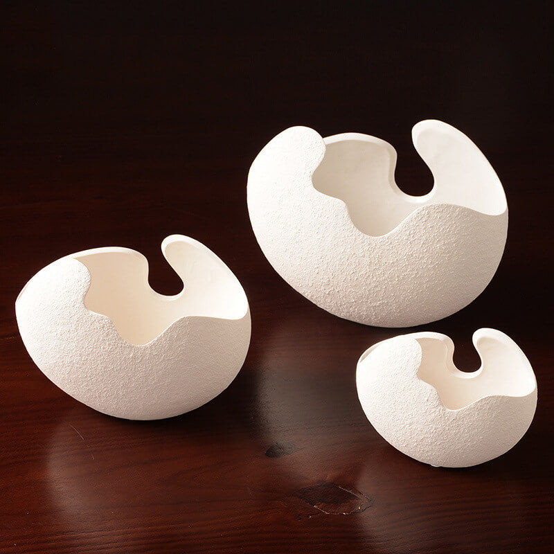 Lighteme Eggshell White Ceramic Planter