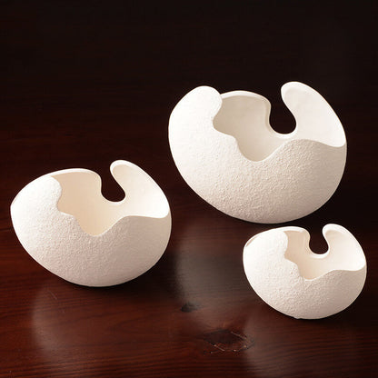 Lighteme Eggshell White Ceramic Planter