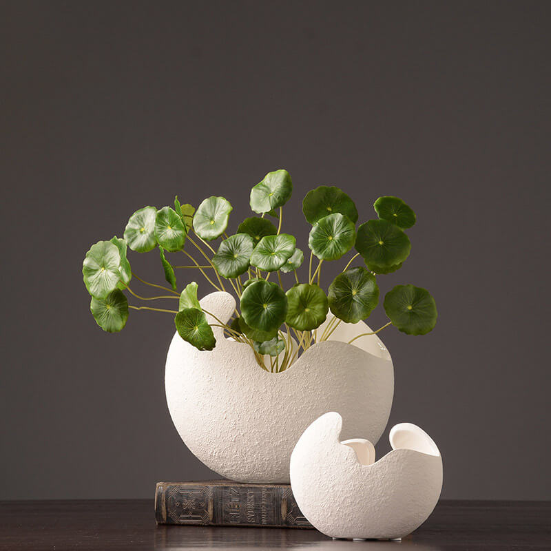 Lighteme Eggshell White Ceramic Planter