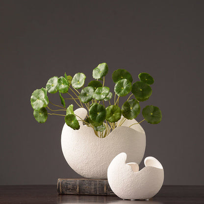 Lighteme Eggshell White Ceramic Planter