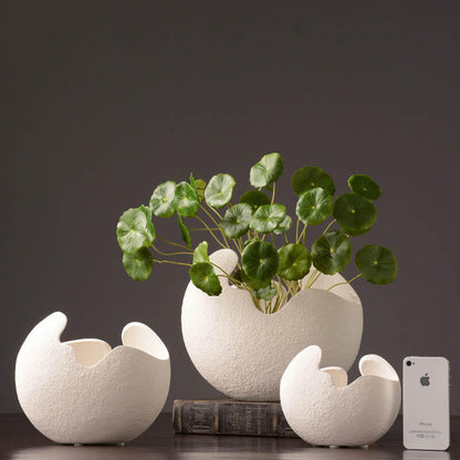 Lighteme Eggshell White Ceramic Planter