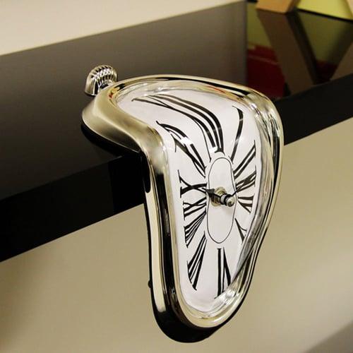 Horloge décorative en fonte Lighteme