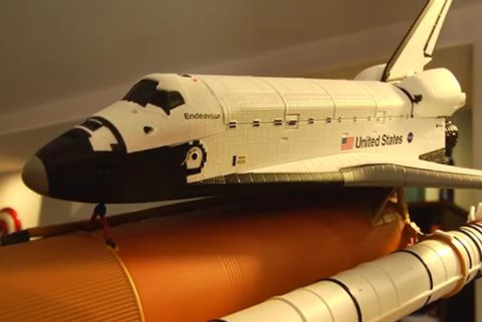 Ihrtrade The Greatest Model Ever - Space Shuttle (4 types) | Garden Light Solar,USB c Charger,Colored Contact Lenses | ihrtrade.tw