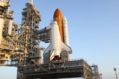 Ihrtrade The Greatest Model Ever - Space Shuttle (4 types) | Garden Light Solar,USB c Charger,Colored Contact Lenses | ihrtrade.tw