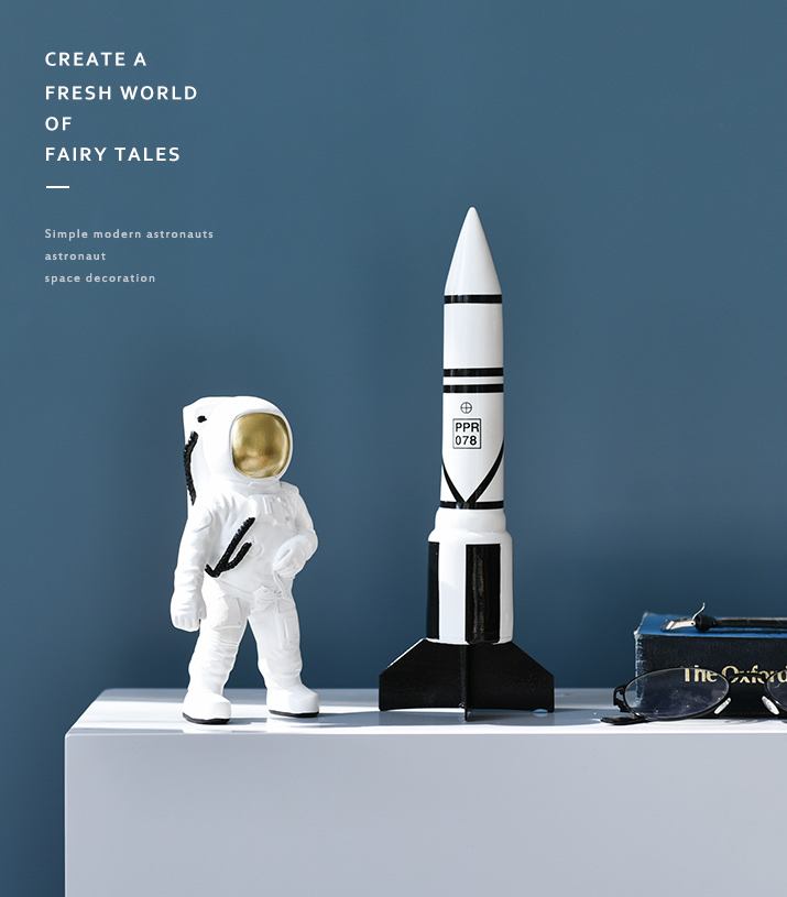 Ihrtrade The Greatest Model Ever - Space Shuttle (4 types) | Garden Light Solar,USB c Charger,Colored Contact Lenses | ihrtrade.tw