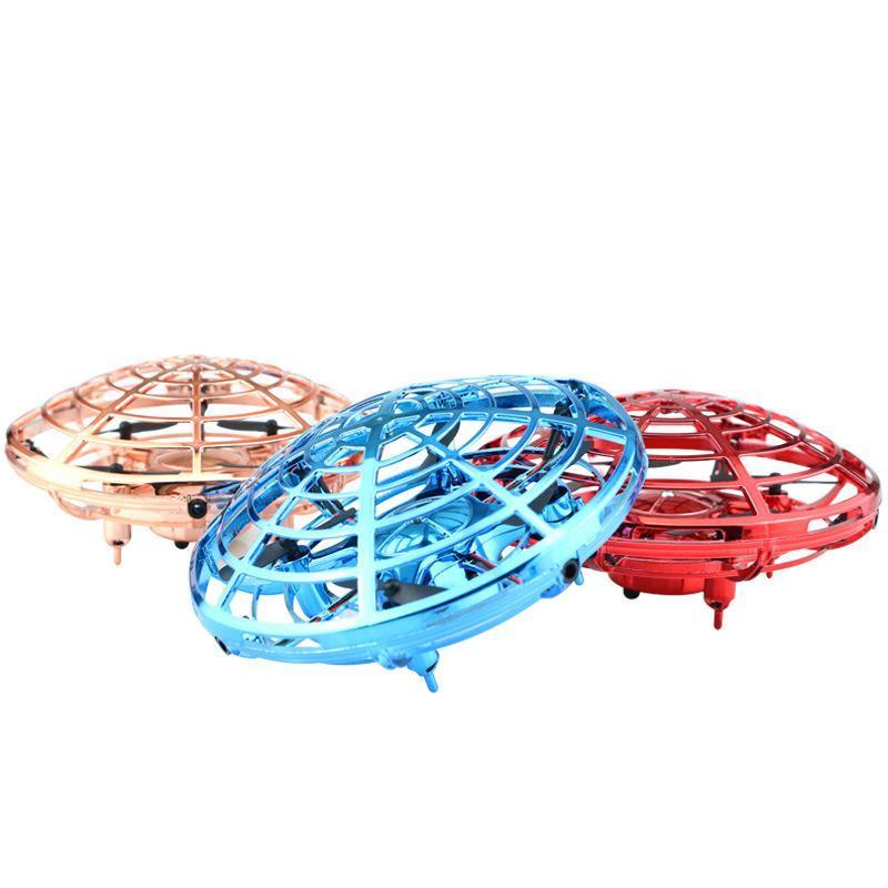 Four propellers ensure that it flies stably and keeps the balance in the air,