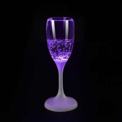 Lighteme LED-Champagnerglas | Bringen Sie mit einer funkelnden Note Licht in Ihre Feier!