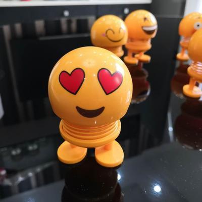 Poupées à tête oscillante Lighteme Creative pour tableau de bord de voiture/maison/décoration de table (14 modèles)