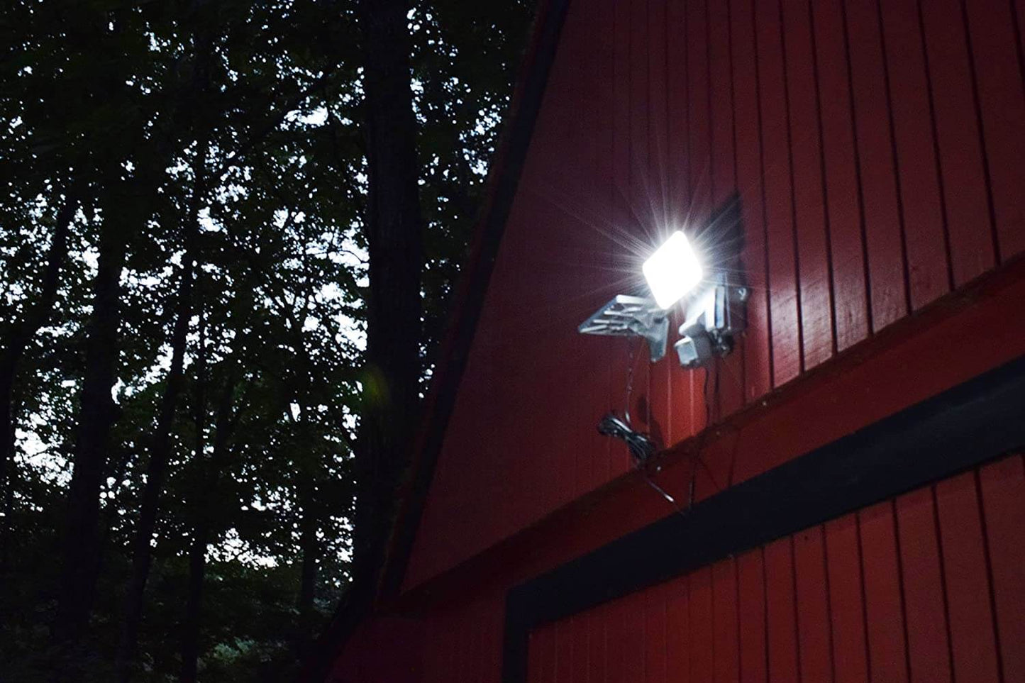 Lighteme Solar Security Light | Motion Sensor