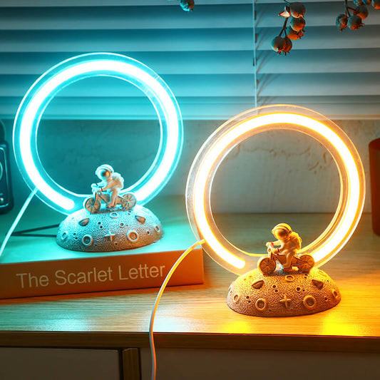 Lighteme Bicycle Astronaut Night Light