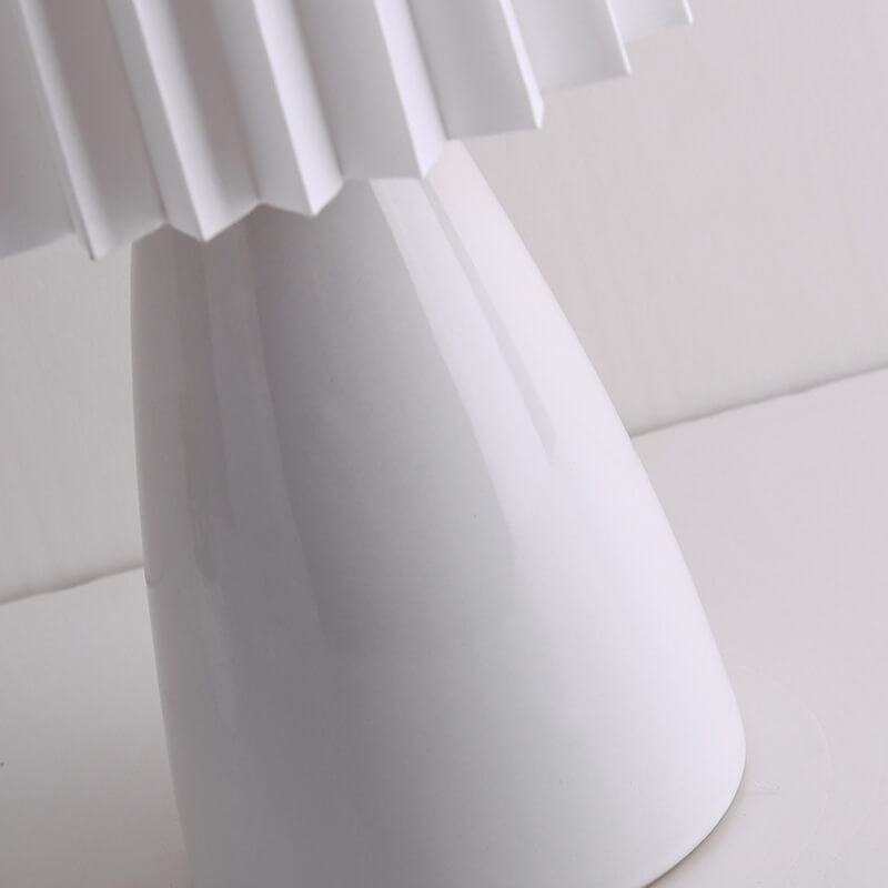 Lighteme Ceramic Pleated Table Lamp