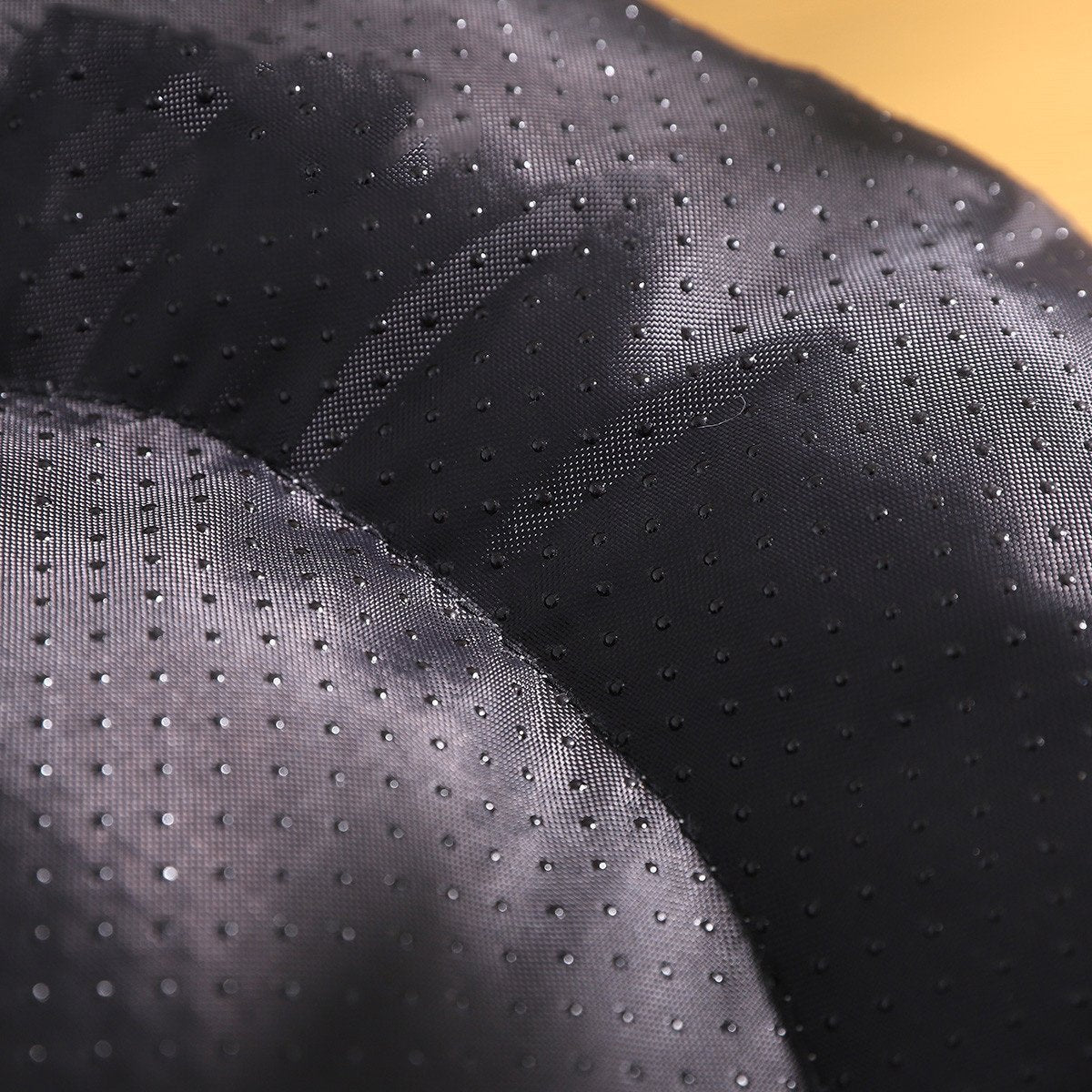 Lit pour chat Lighteme en polaire chenille triangulaire PV (2 tailles)