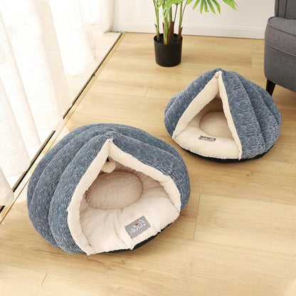 Lit pour chat Lighteme en polaire chenille triangulaire PV (2 tailles)