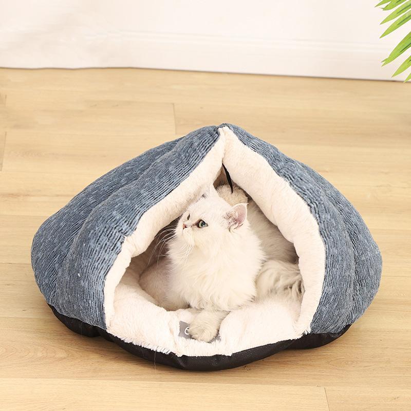 Lit pour chat Lighteme en polaire chenille triangulaire PV (2 tailles)