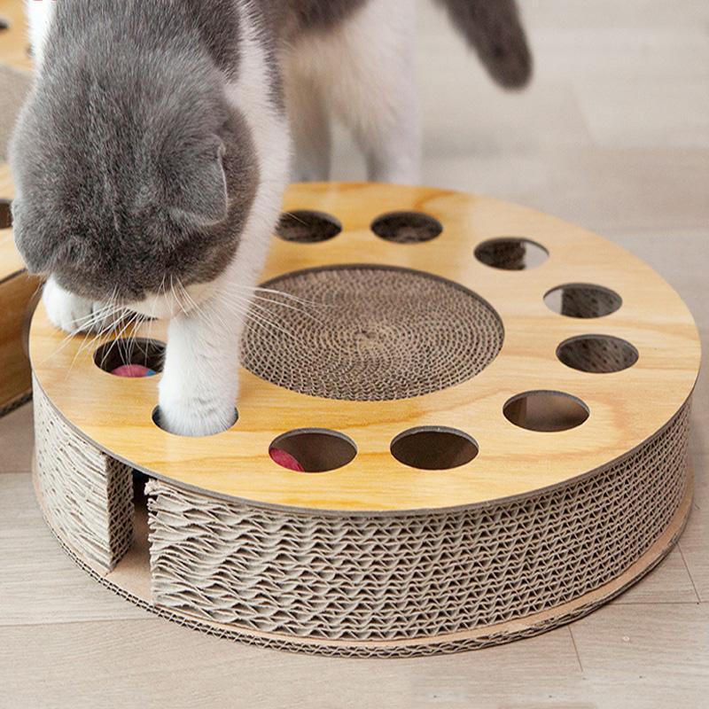 Lighteme Katzenkratzspielzeug aus Wellpappe mit Ball (4 Ausführungen)