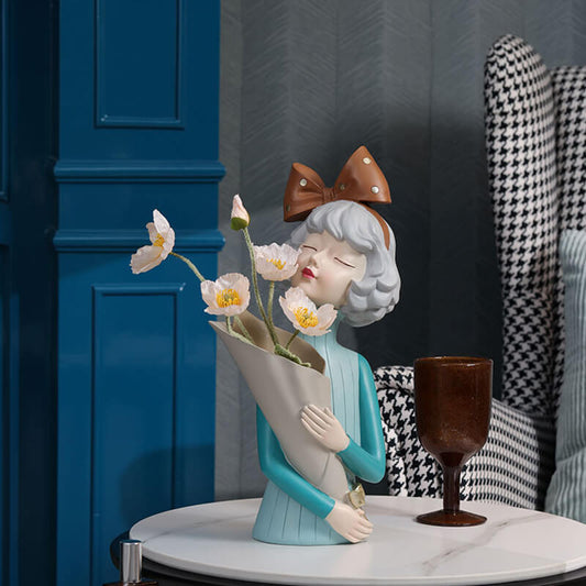 Lighteme Blumenmädchen-Dekoration aus Kunstharz