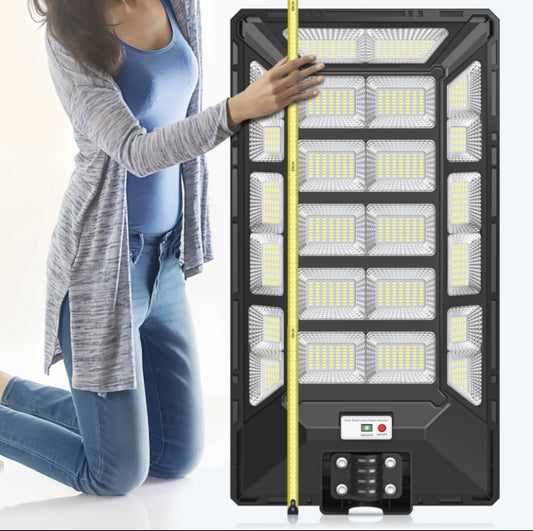 Lampadaire solaire d'extérieur Lighteme 1800 W, étanche, 6 500 K, 180 000 lumens, détecteur de mouvement, éclairage de parking solaire ultra-lumineux