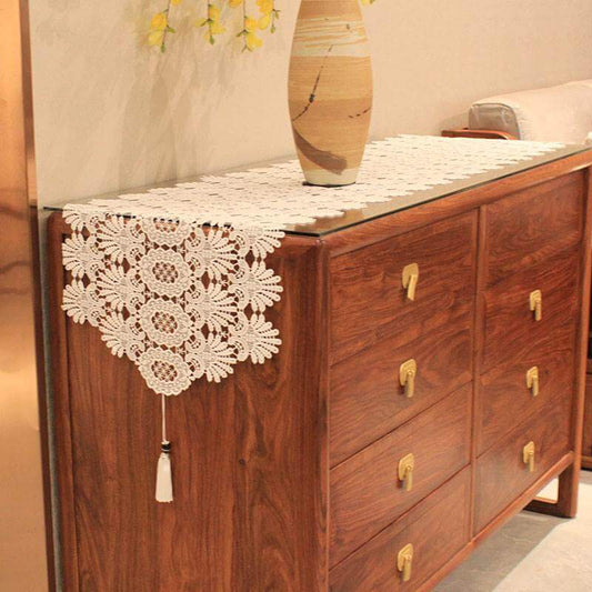 Lighteme Hollow Makramee-Tischläufer