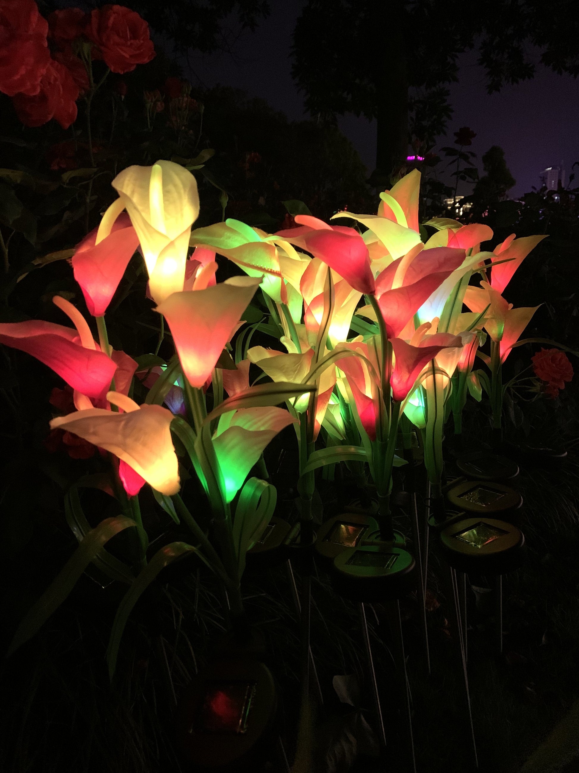 Ihrtrade Artificial Calla Lily Solar Garden Stake Lights (1 Pack of 4 Lilies)