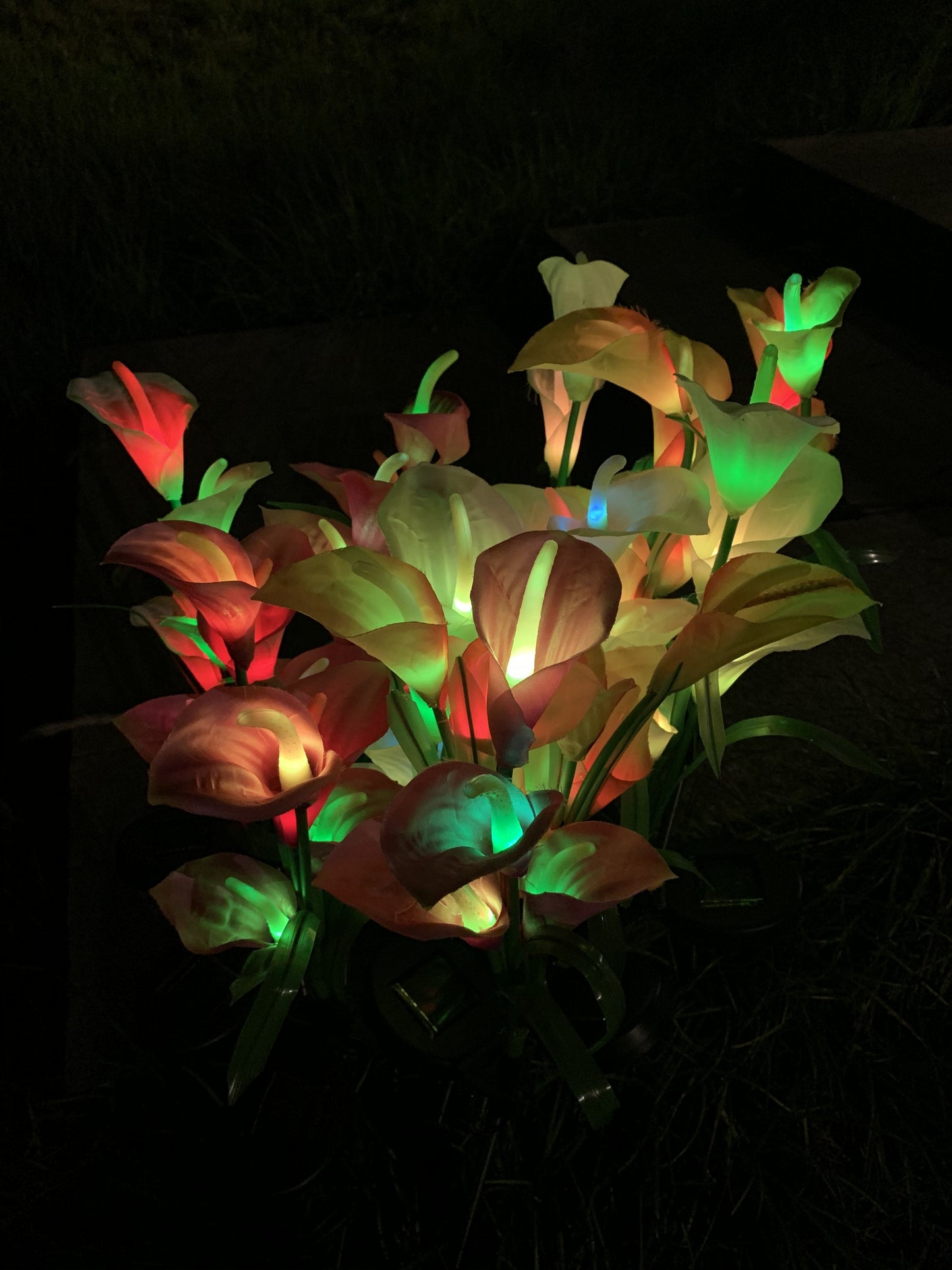 Ihrtrade Artificial Calla Lily Solar Garden Stake Lights (1 Pack of 4 Lilies)
