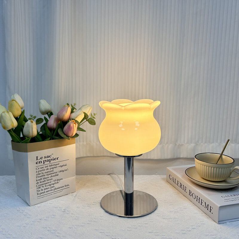 Lampe de table en verre Lighteme Muguet