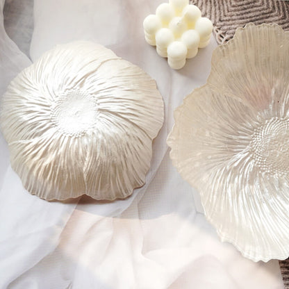 Lighteme Perlglanz-Aufbewahrungsbox aus Glas in Blumenform