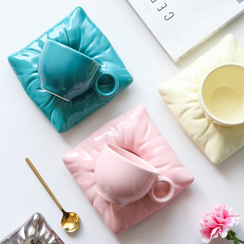 Tasse et soucoupe en céramique Lighteme Pillow