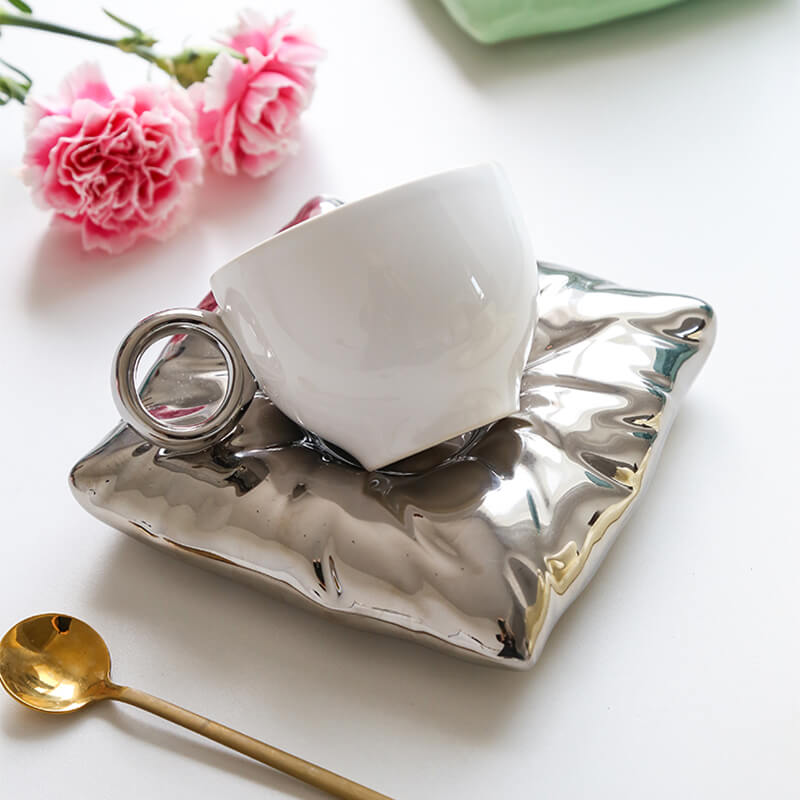 Tasse et soucoupe en céramique Lighteme Pillow