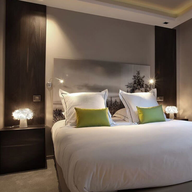 Lighteme Romantic Petal Table Lamp