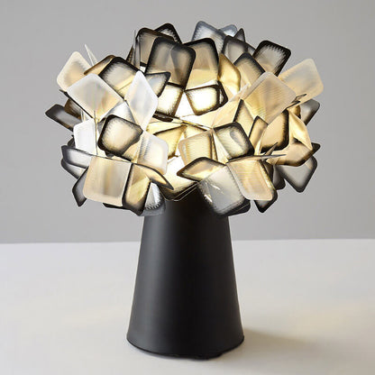 Lighteme Romantic Petal Table Lamp