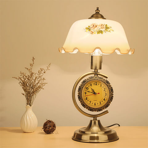 Lampe de bureau horloge vintage Lighteme