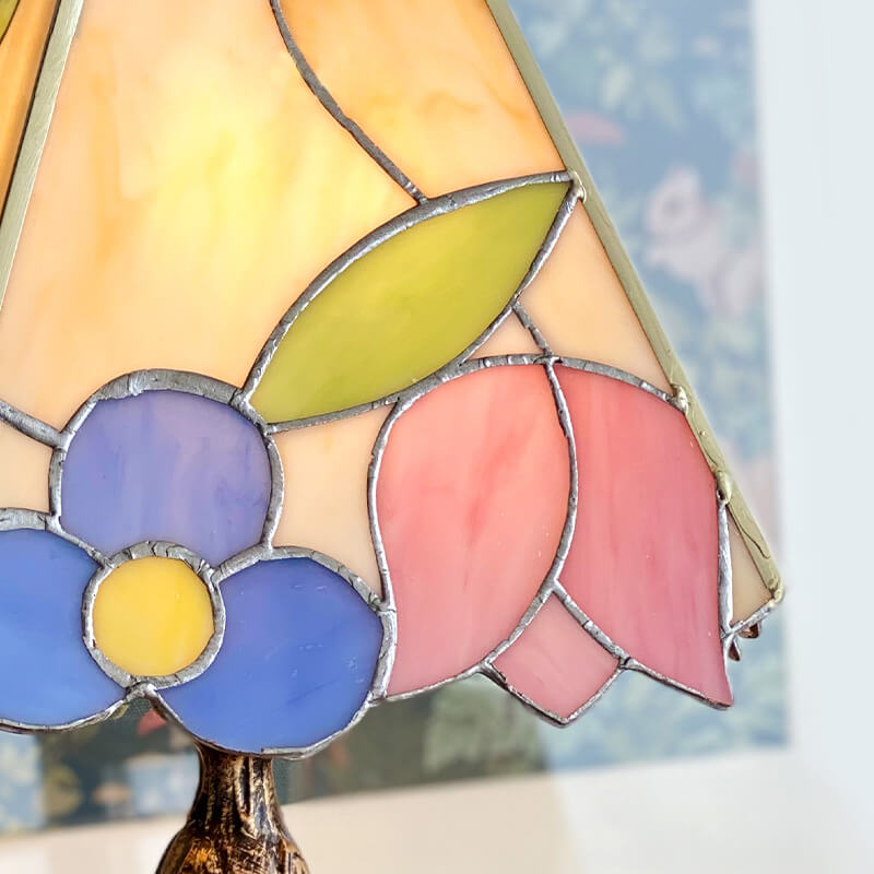 Lighteme Vintage Stained Glass Table Lamp