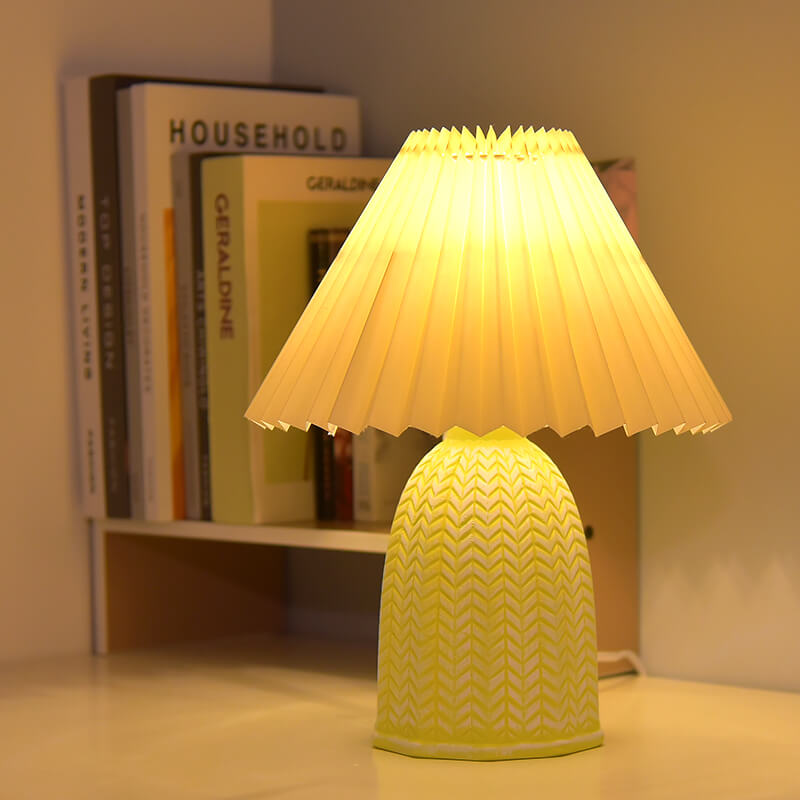Lighteme Vintage Pleated Fan Table Lamp