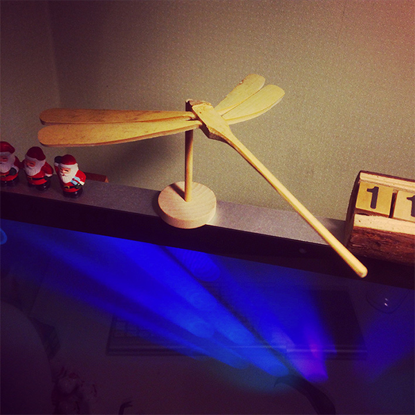 Libellule en bambou Lighteme Gravity Balance