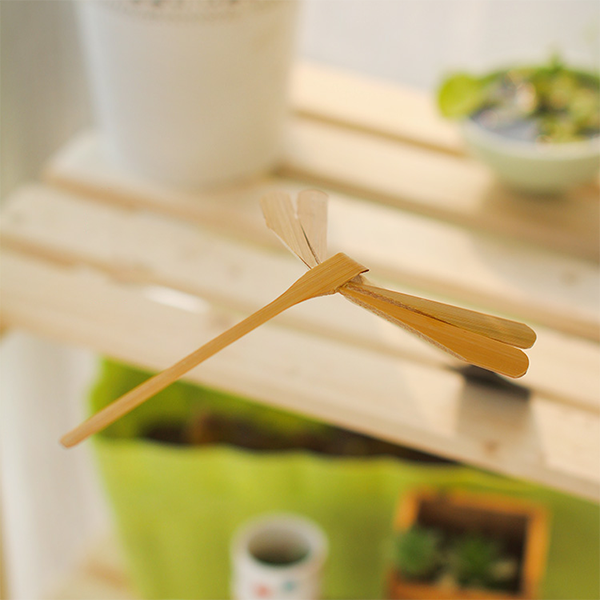 Libellule en bambou Lighteme Gravity Balance